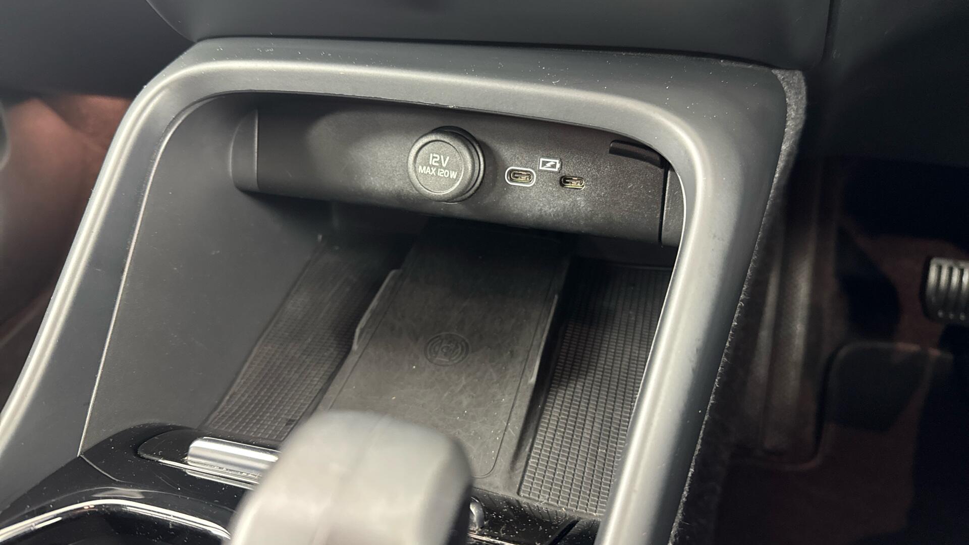 Volvo XC40 view 35