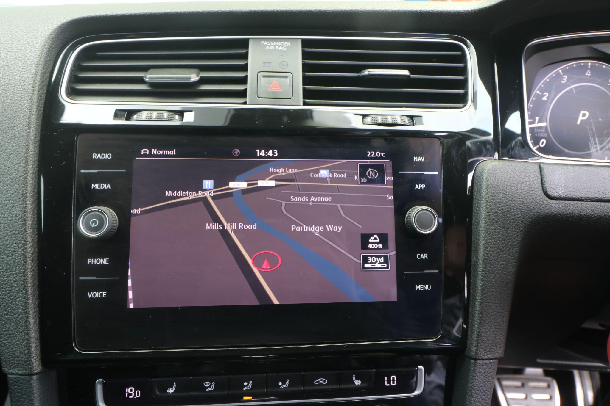 Volkswagen Golf view 18