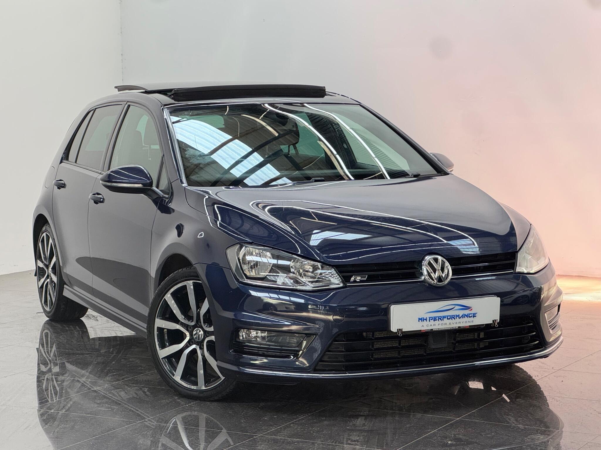 Volkswagen Golf view 3