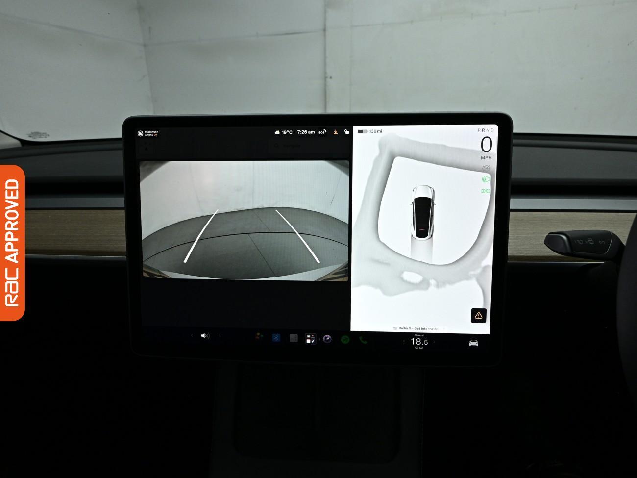Tesla Model Y view 19