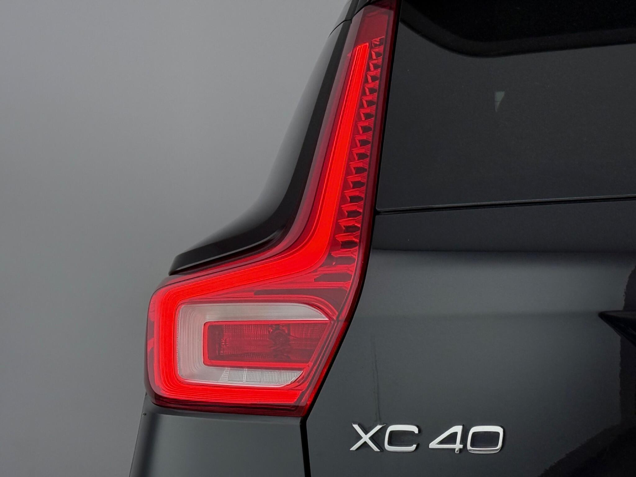 Volvo XC40 view 10