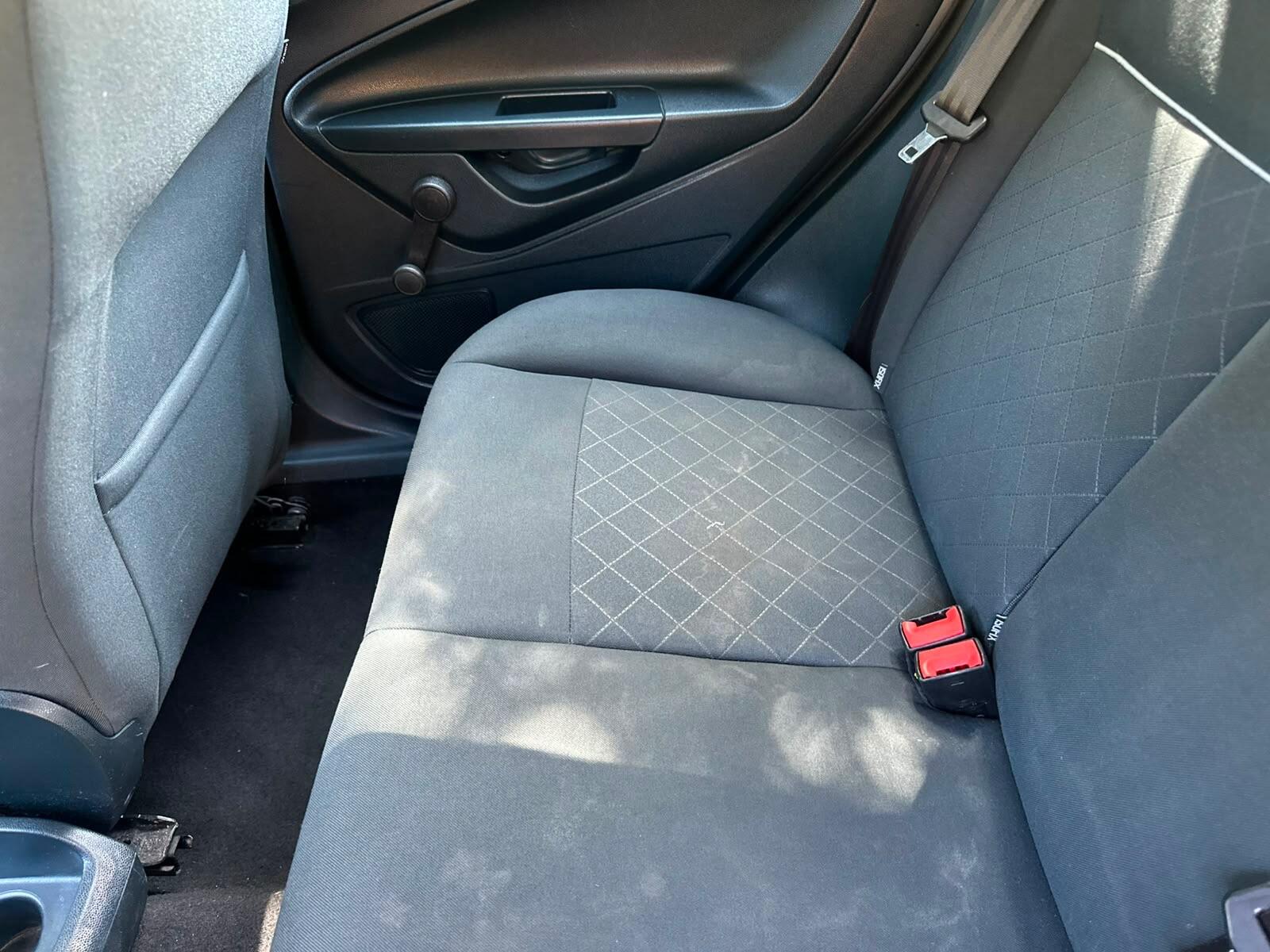 Ford Fiesta view 24