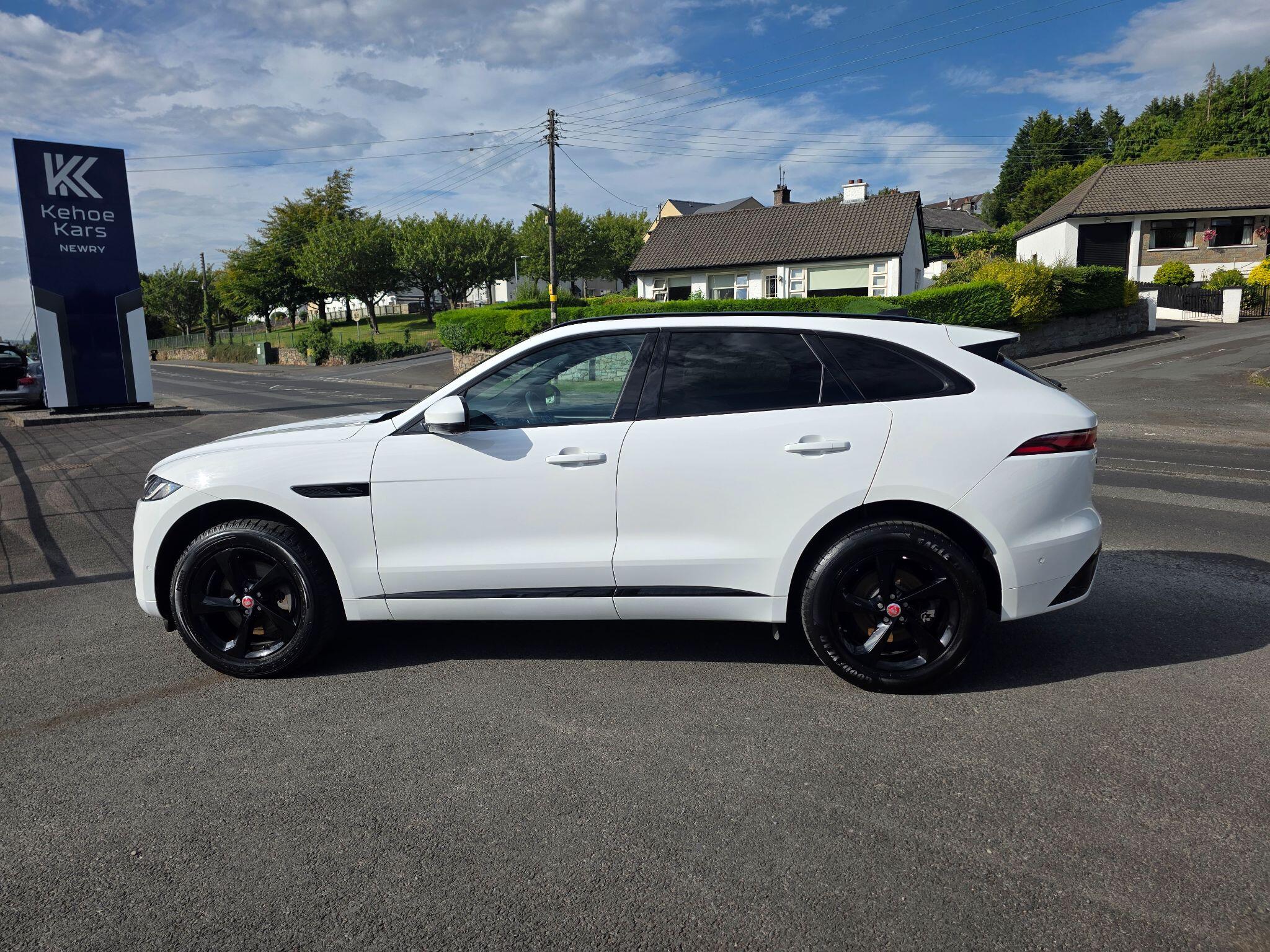 Jaguar F-Pace view 4