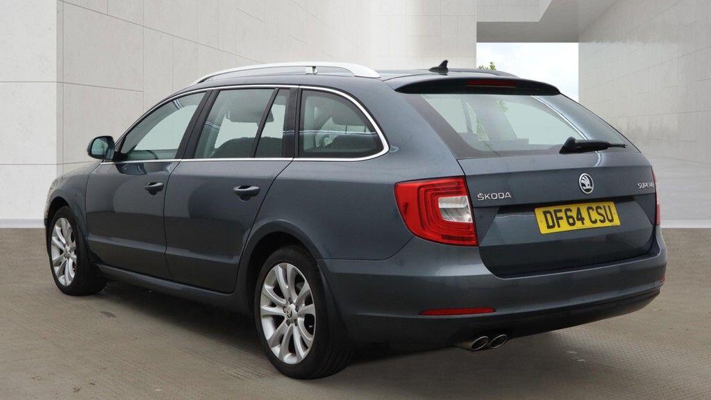 Skoda Superb view 11