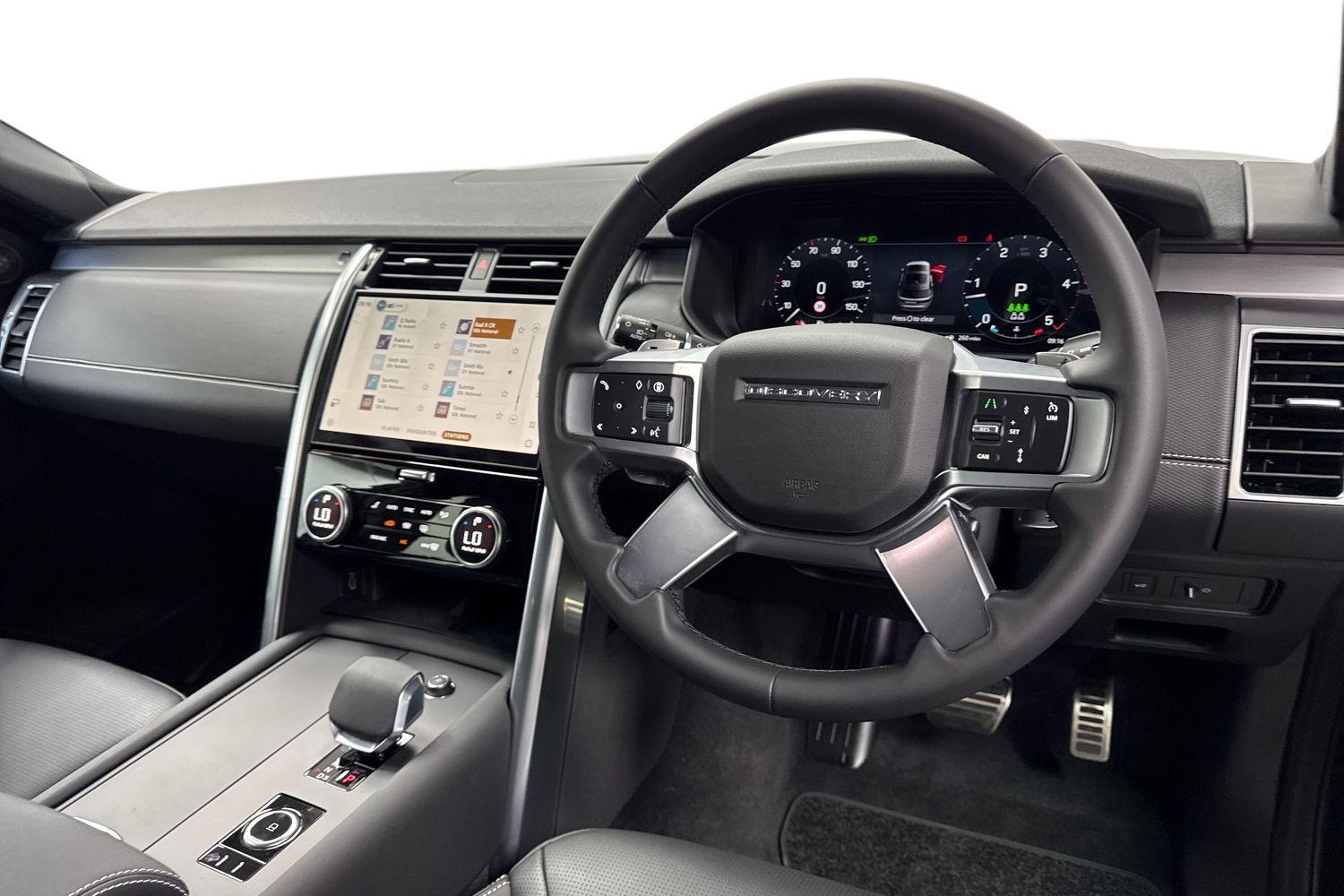 Land Rover Discovery view 15