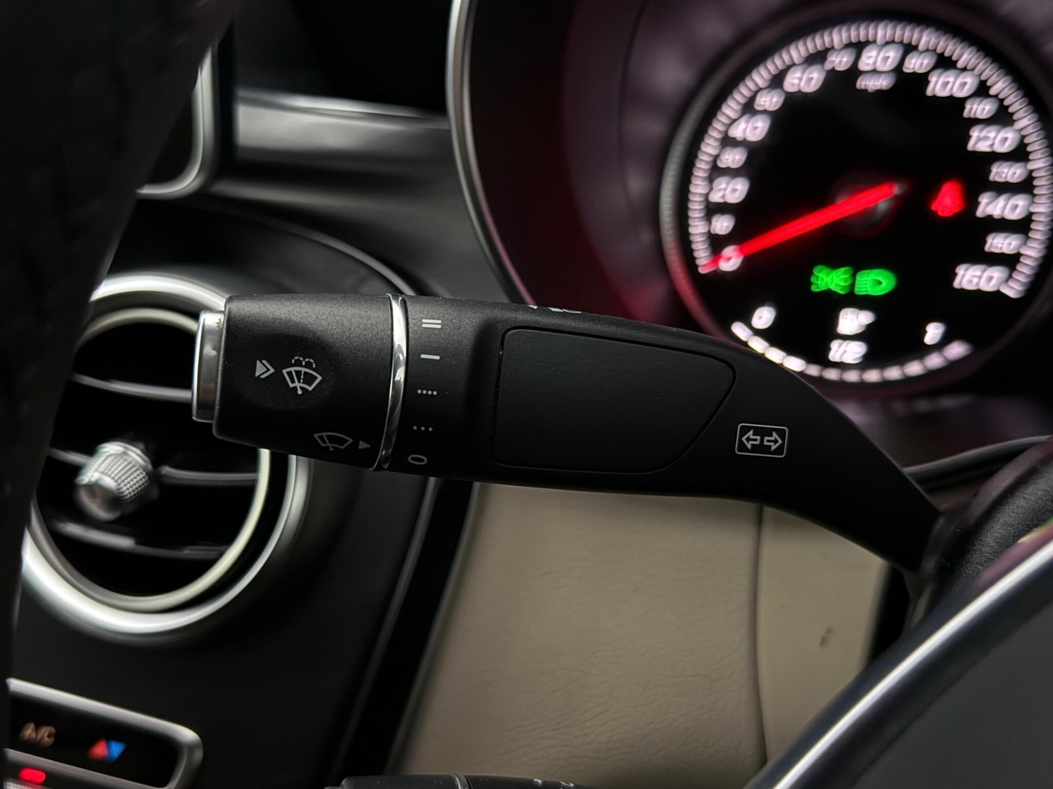 Mercedes-Benz C-Class view 18