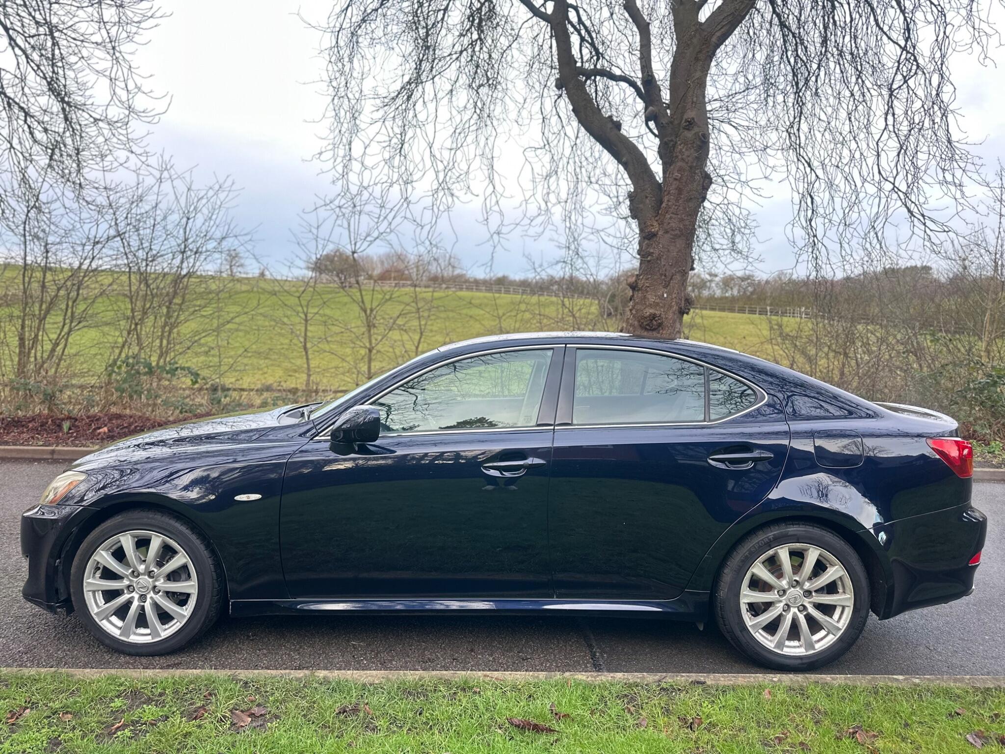 2008 Lexus IS image 2
