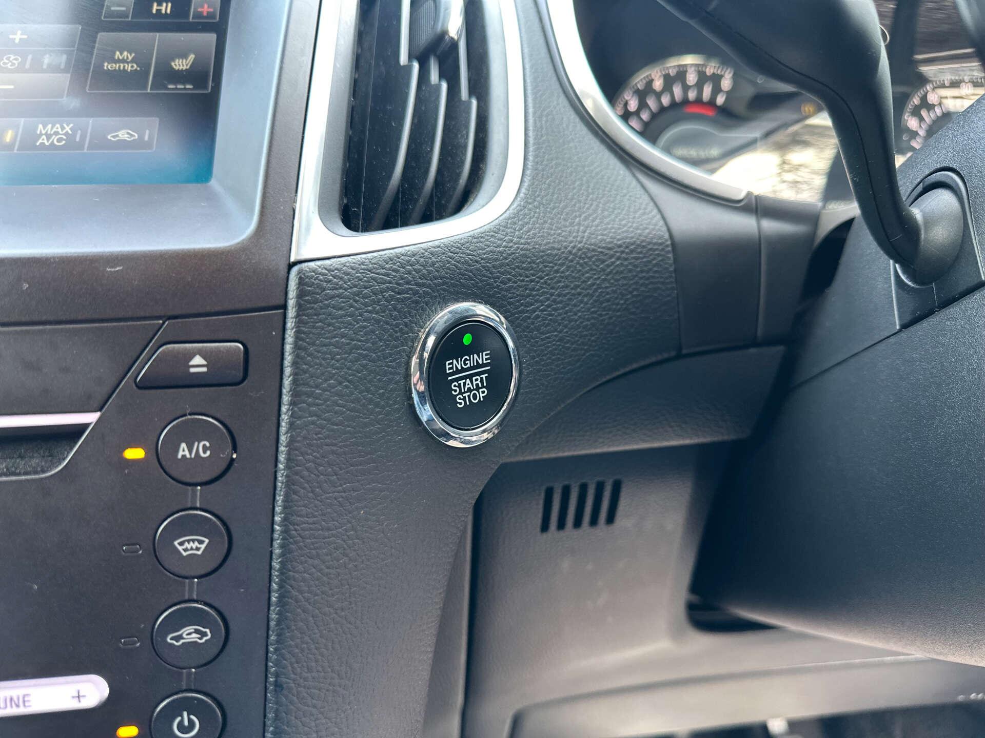 Ford S-Max view 28