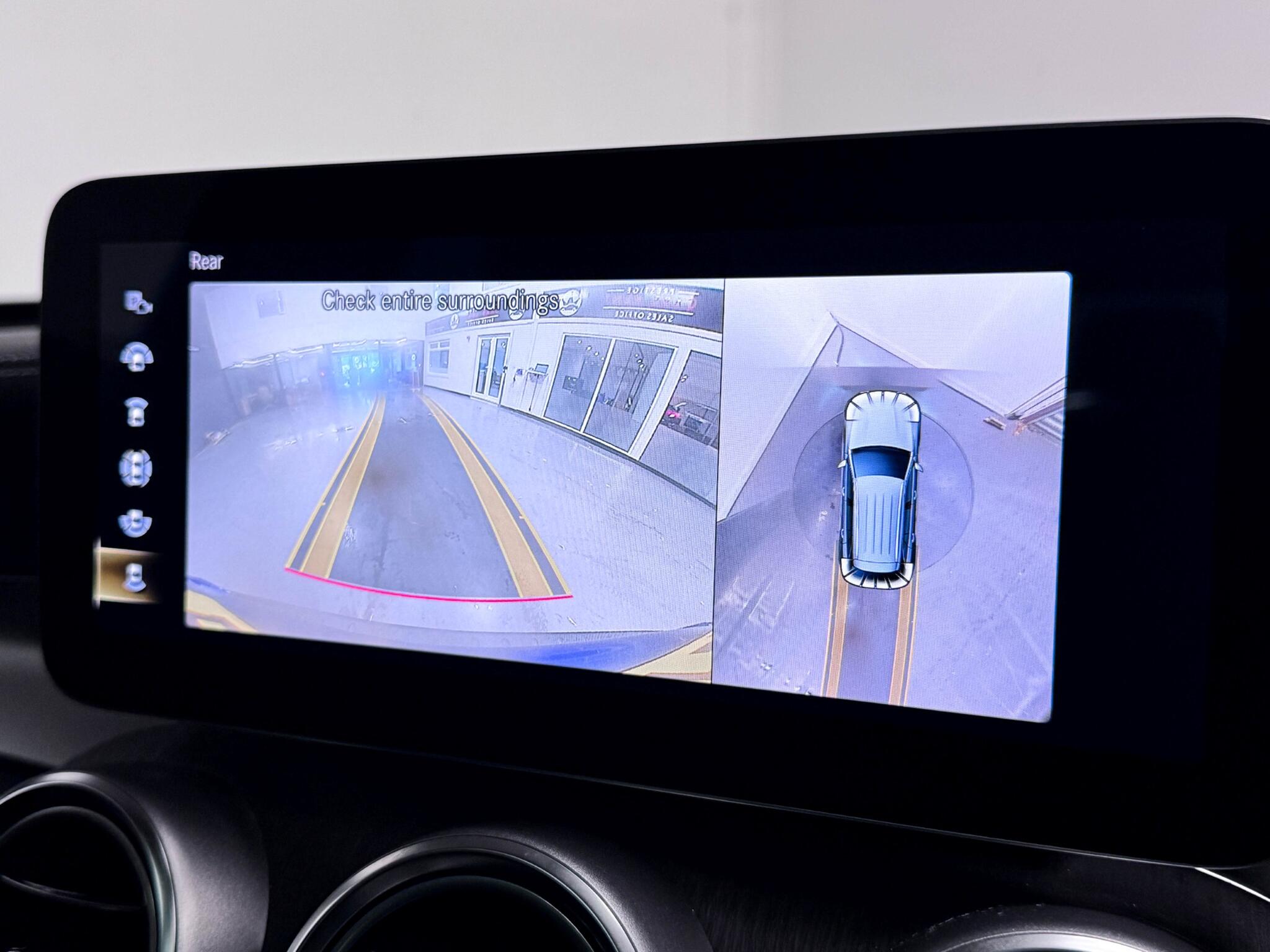 Mercedes-Benz GLC view 40