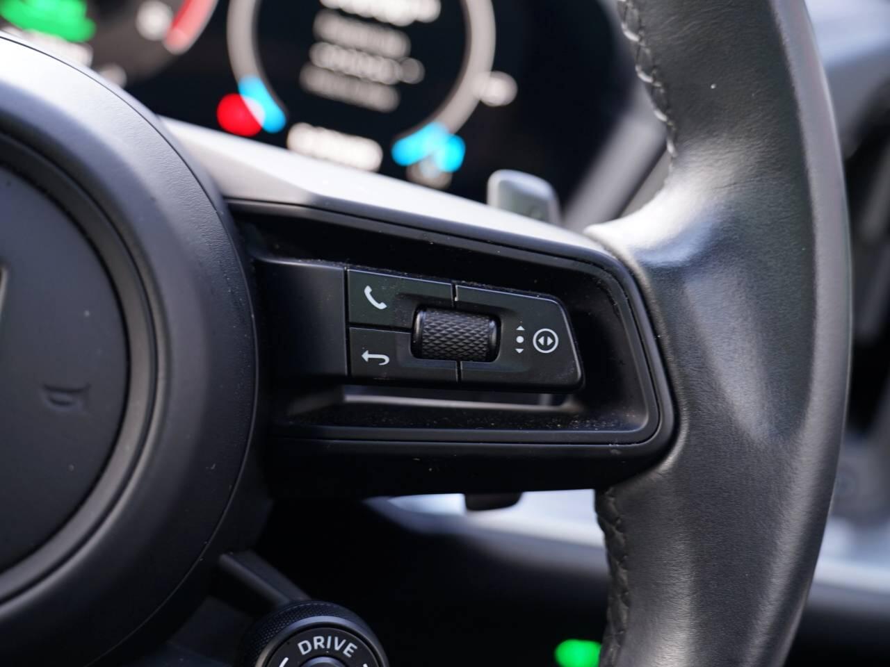 Porsche Cayenne view 29