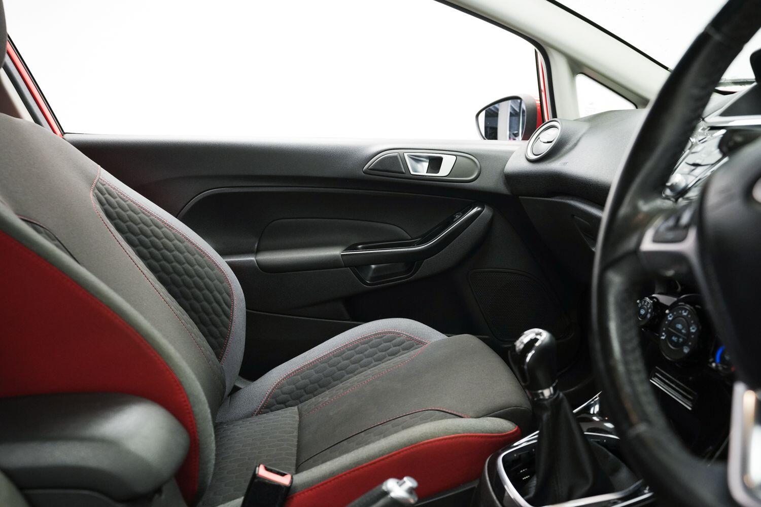 Ford Fiesta view 16