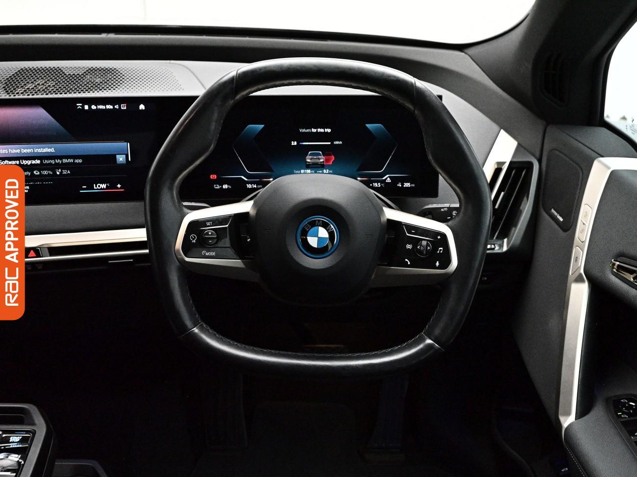 BMW Ix view 10