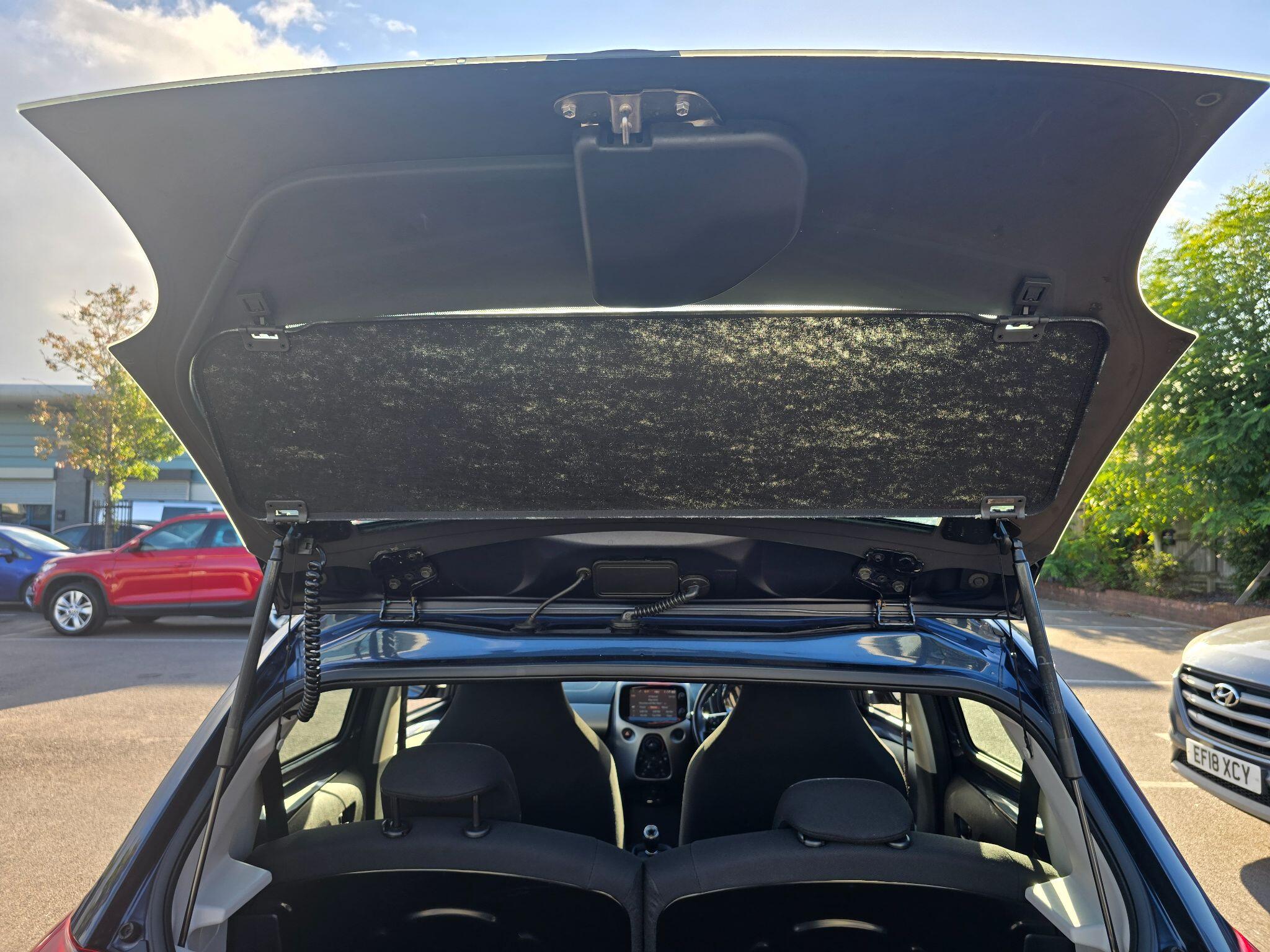 Peugeot 108 view 57
