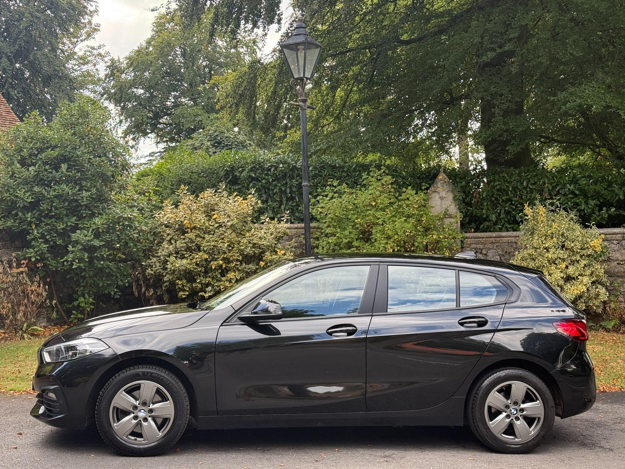 BMW 1 Series view 7
