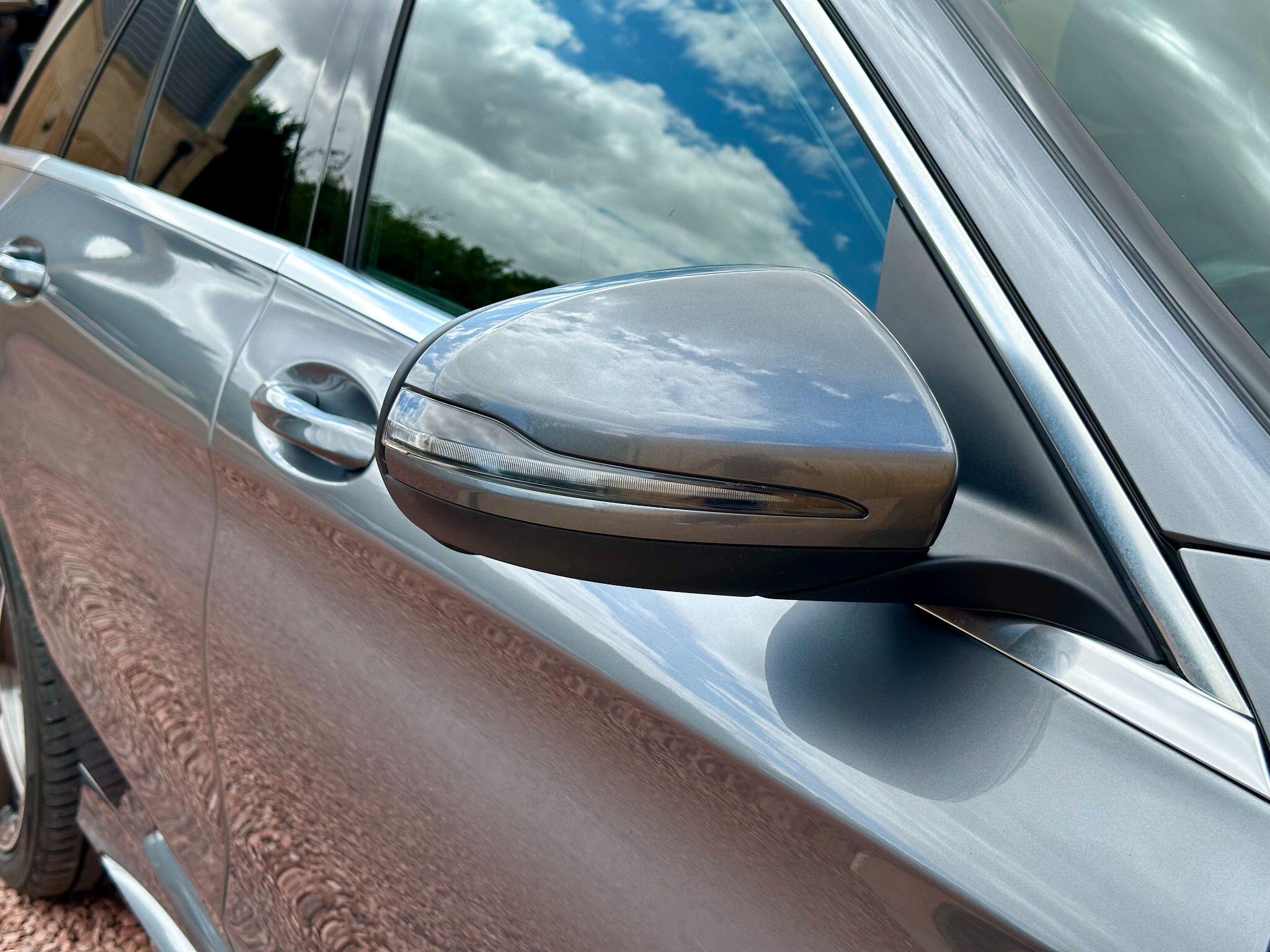 Mercedes-Benz C Class view 21
