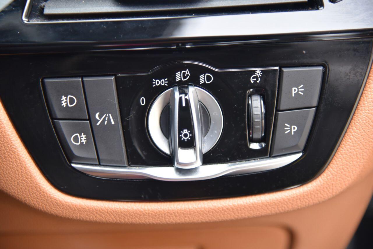 BMW 5 Series view 38