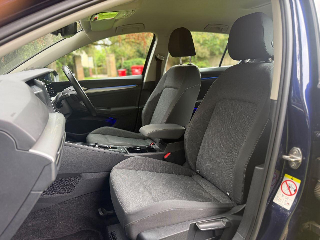 Volkswagen Golf view 5