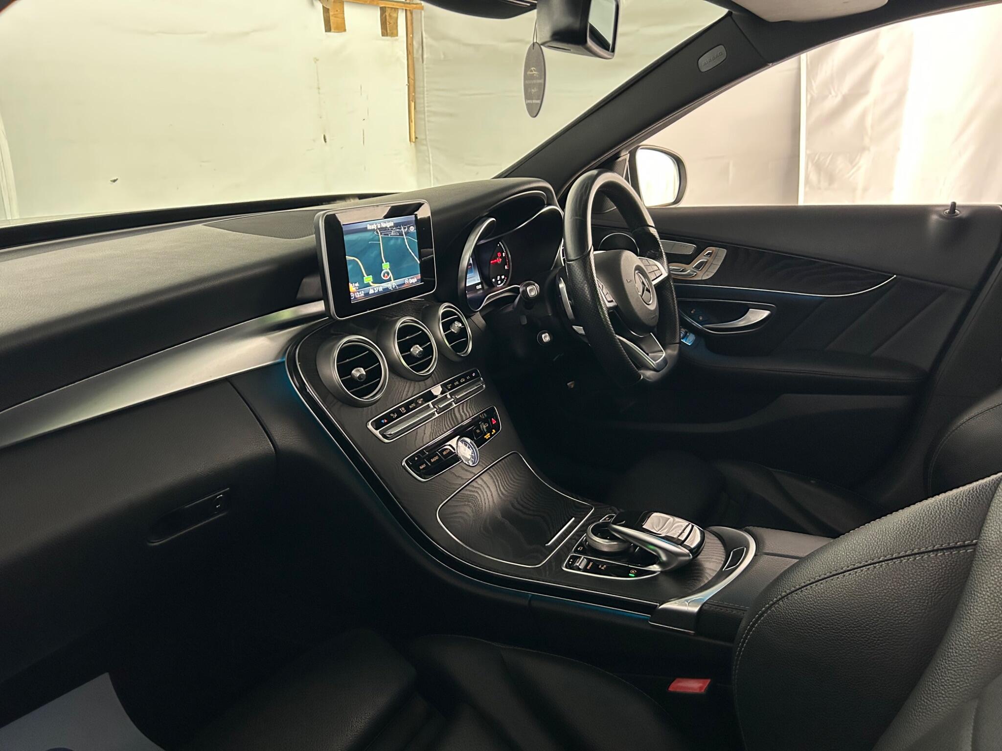 Mercedes-Benz C Class view 17