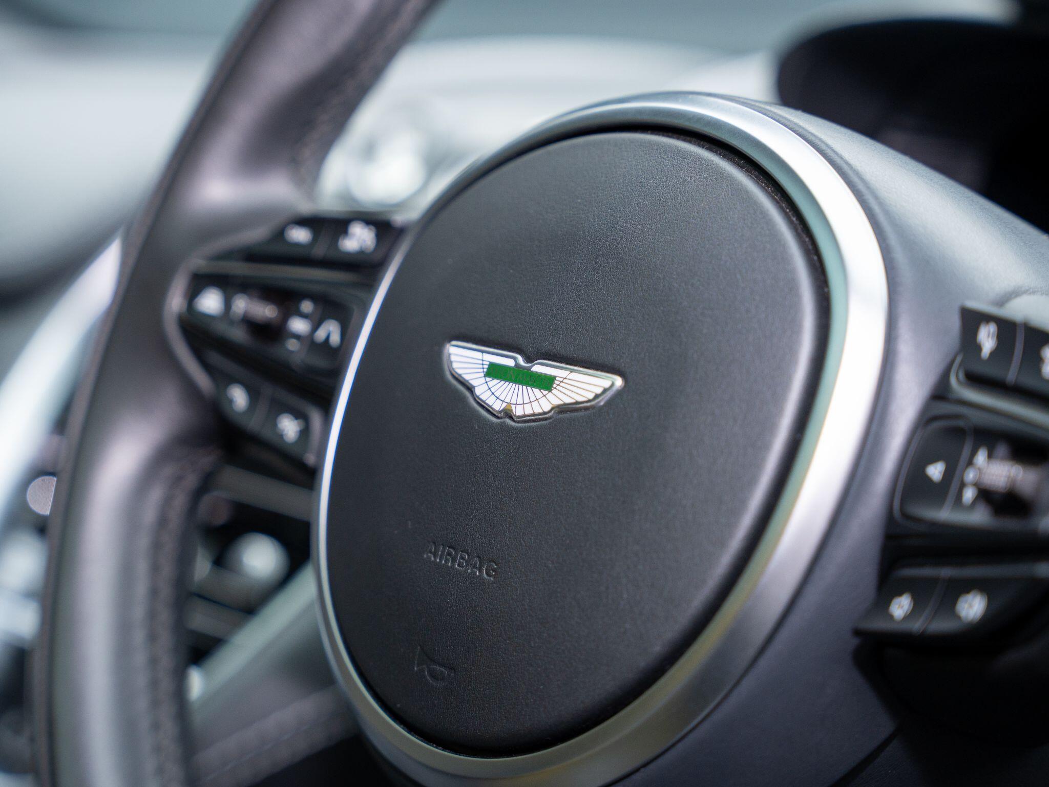Aston Martin DBX view 28