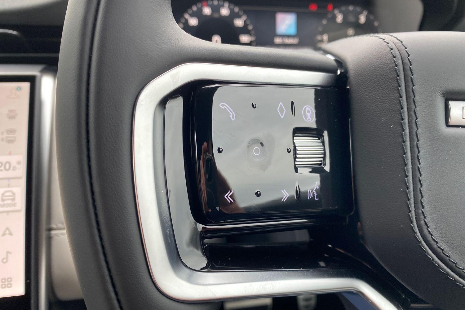 Land Rover Discovery Sport view 27