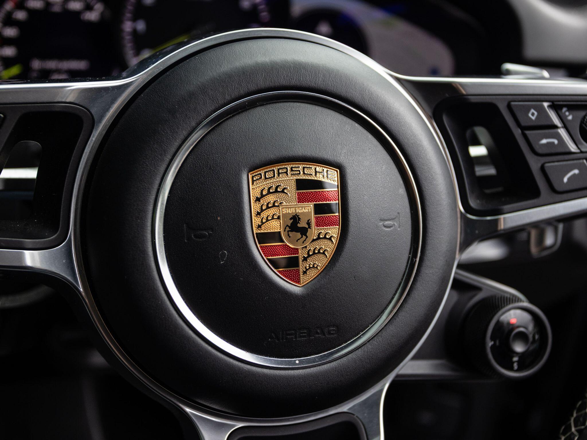 Porsche Cayenne view 34