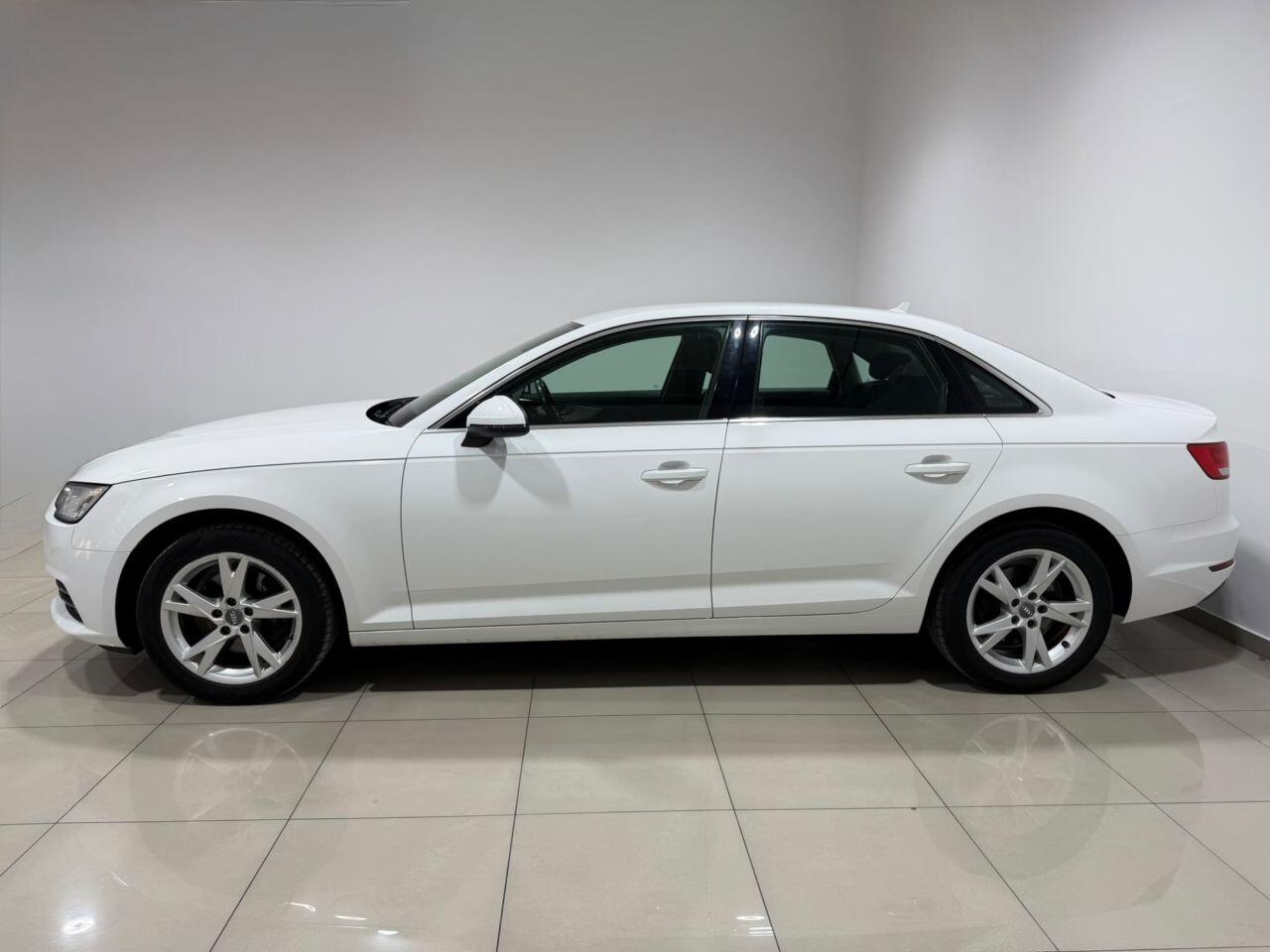 Audi A4 view 6