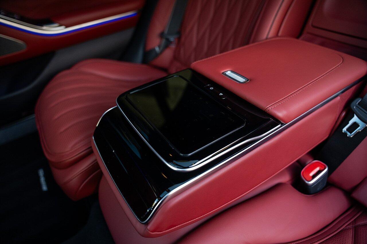 Mercedes-Benz S-Class view 81