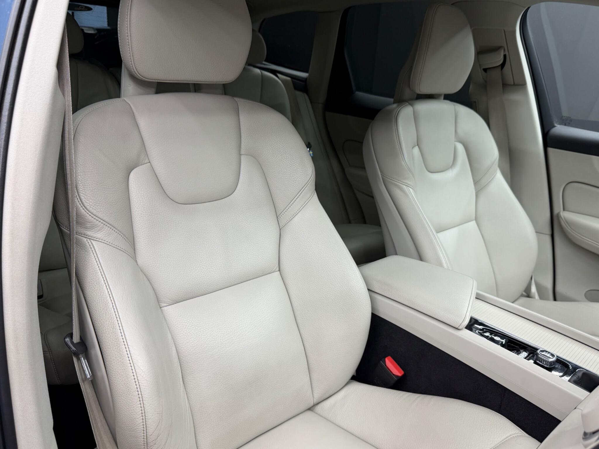 Volvo XC60 view 12