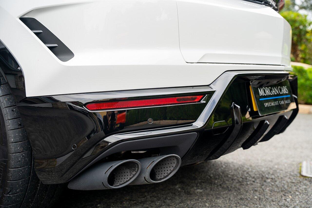 Lamborghini Urus view 9