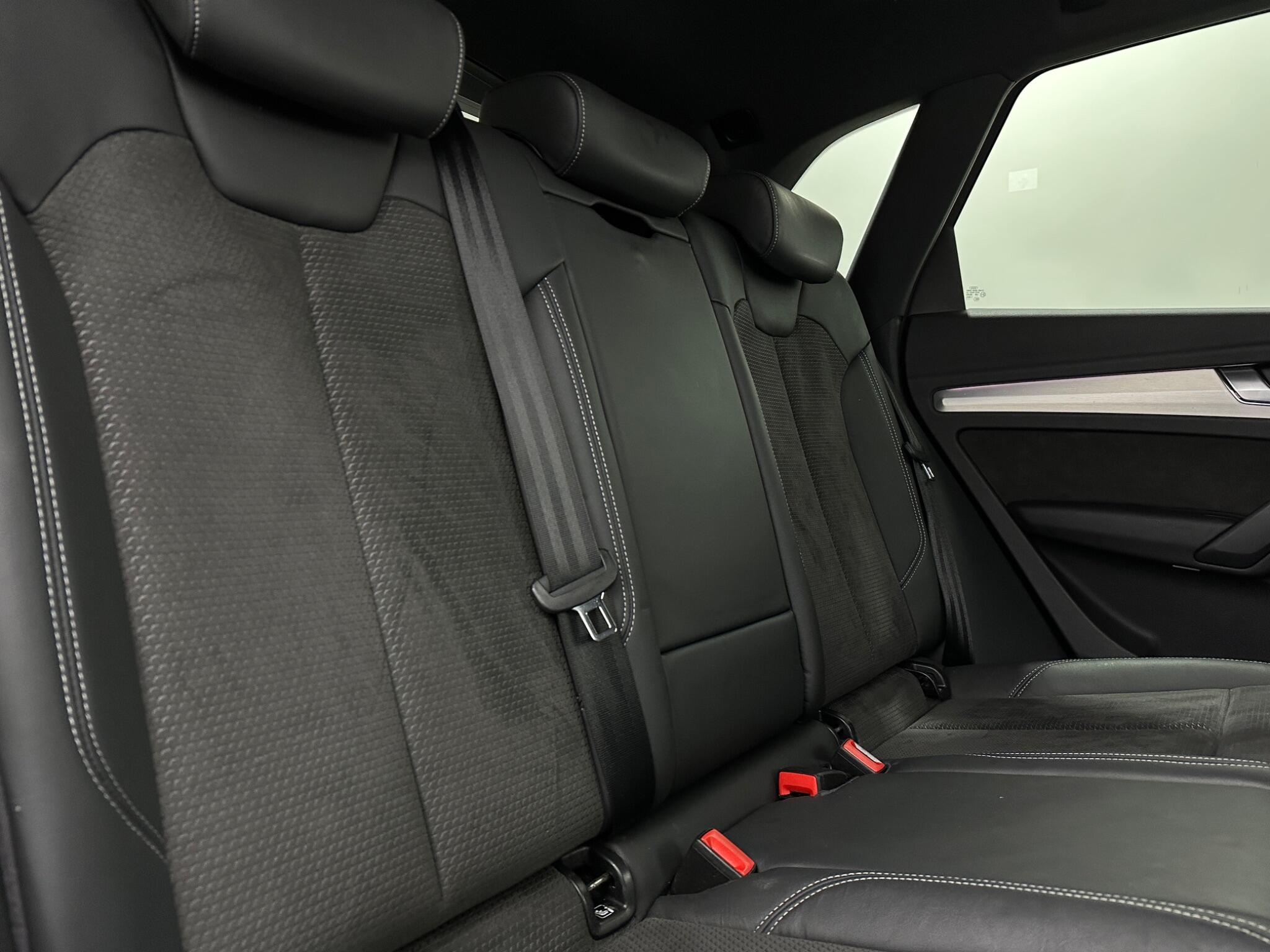 Audi Q5 view 44