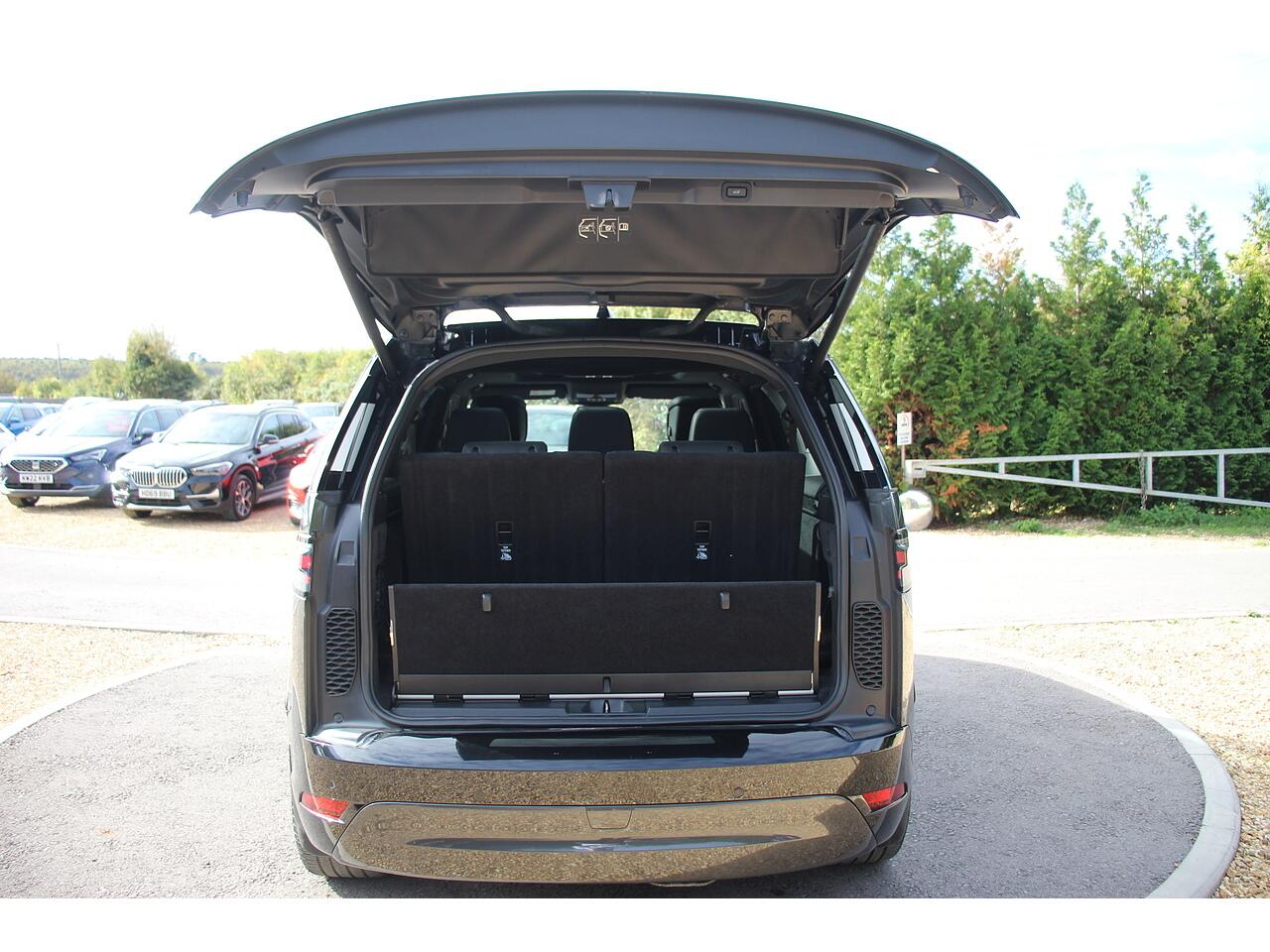 Land Rover Discovery view 72