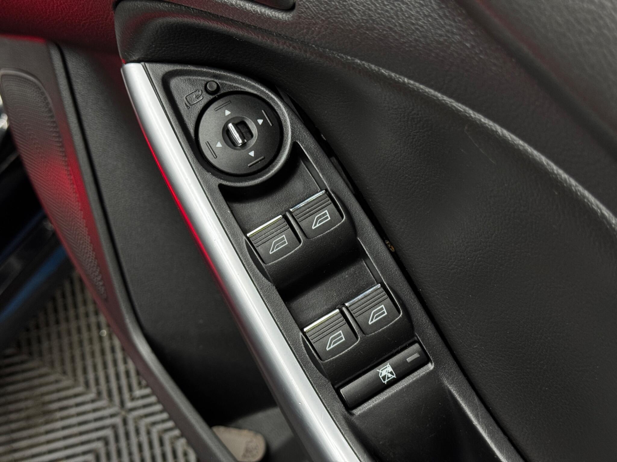 Ford Focus view 36