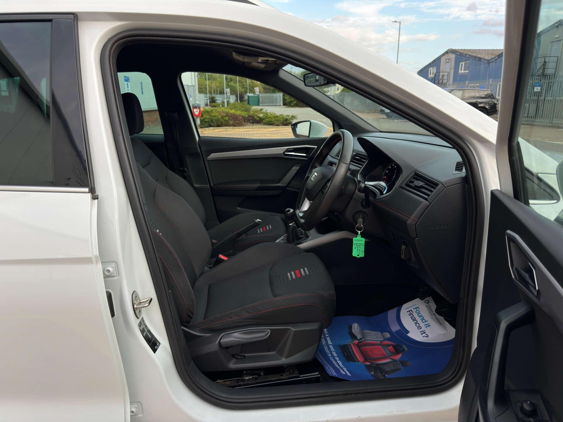 Seat Arona view 25