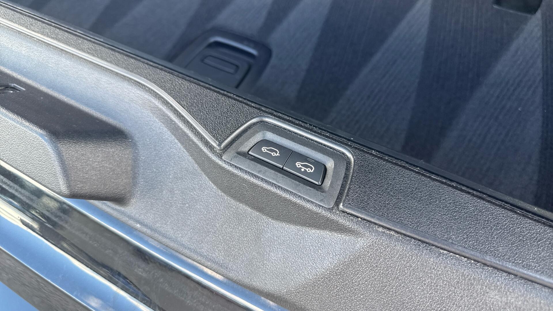BMW X5 view 29