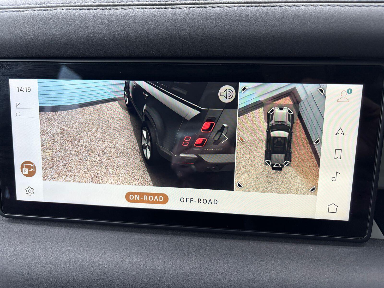 Land Rover Defender view 32