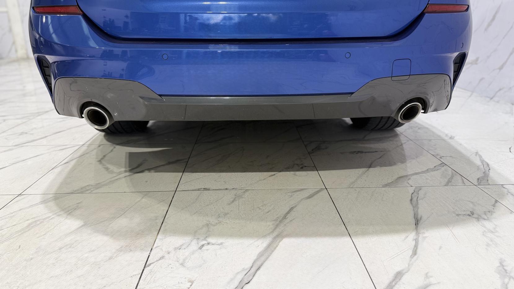 BMW 3 Series view 50