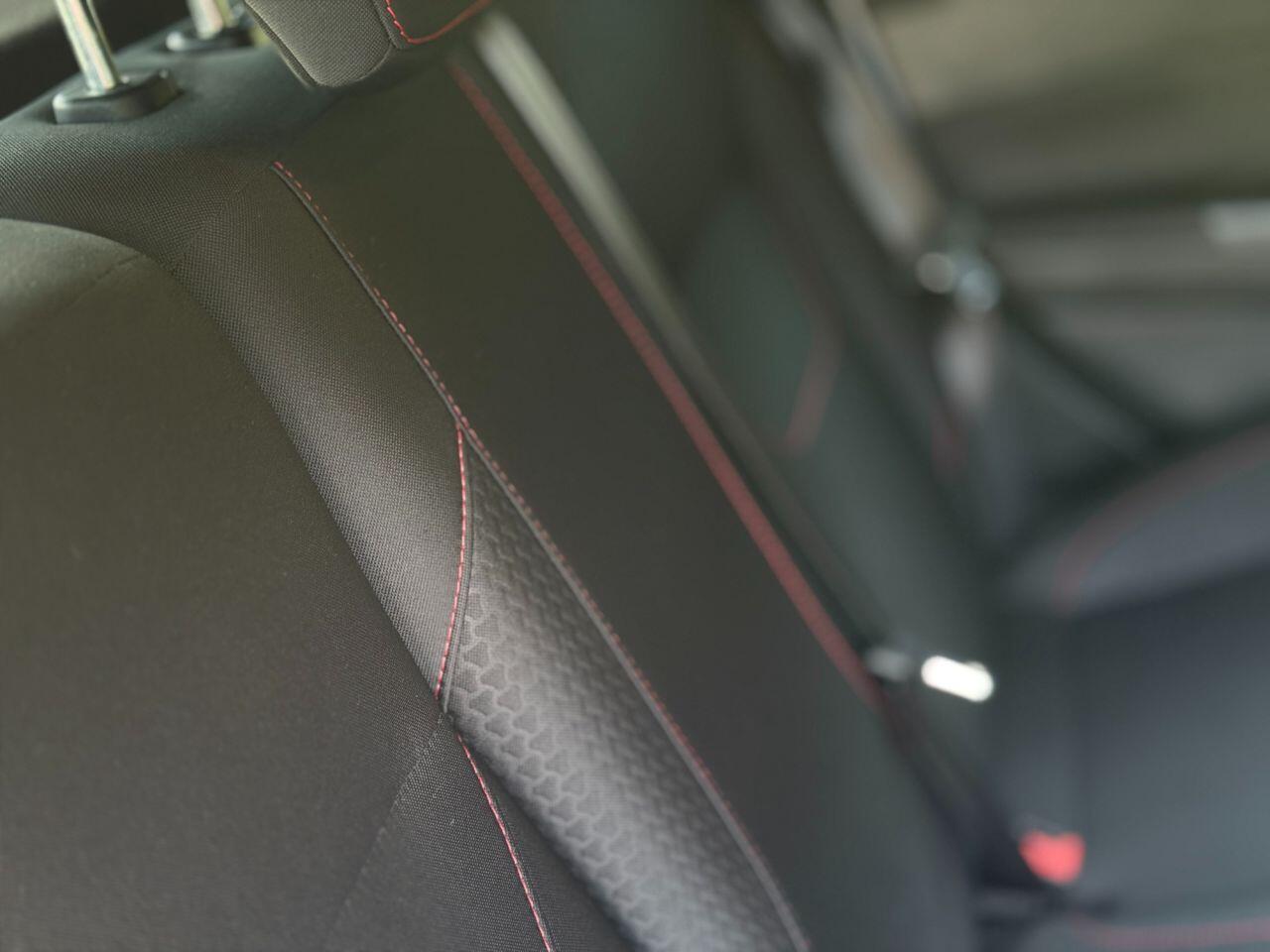 Ford Focus view 28