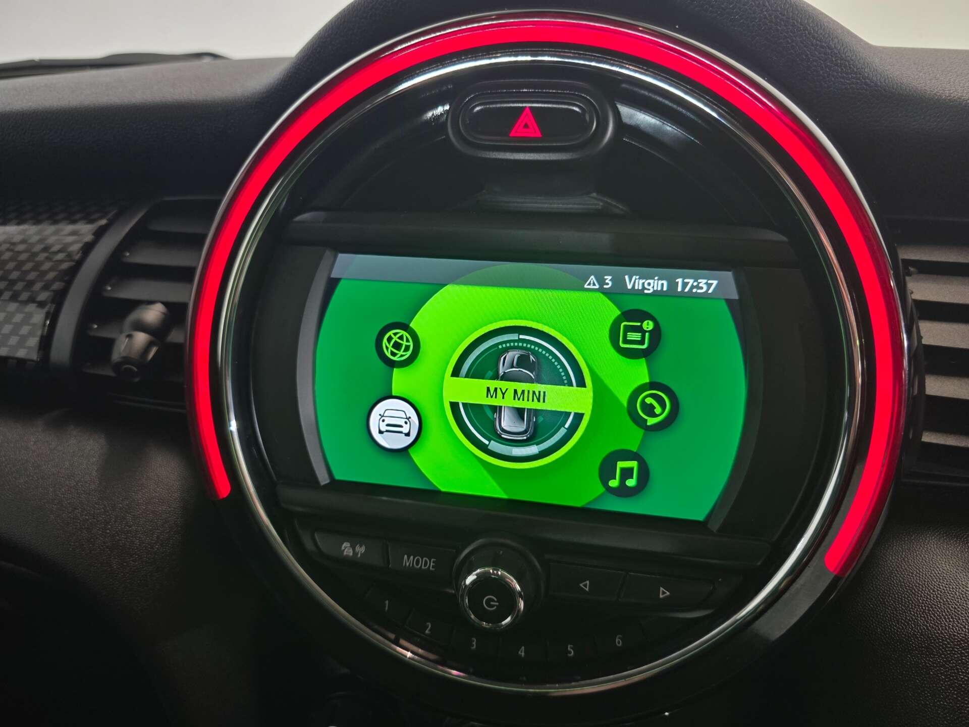 Mini Hatch view 33