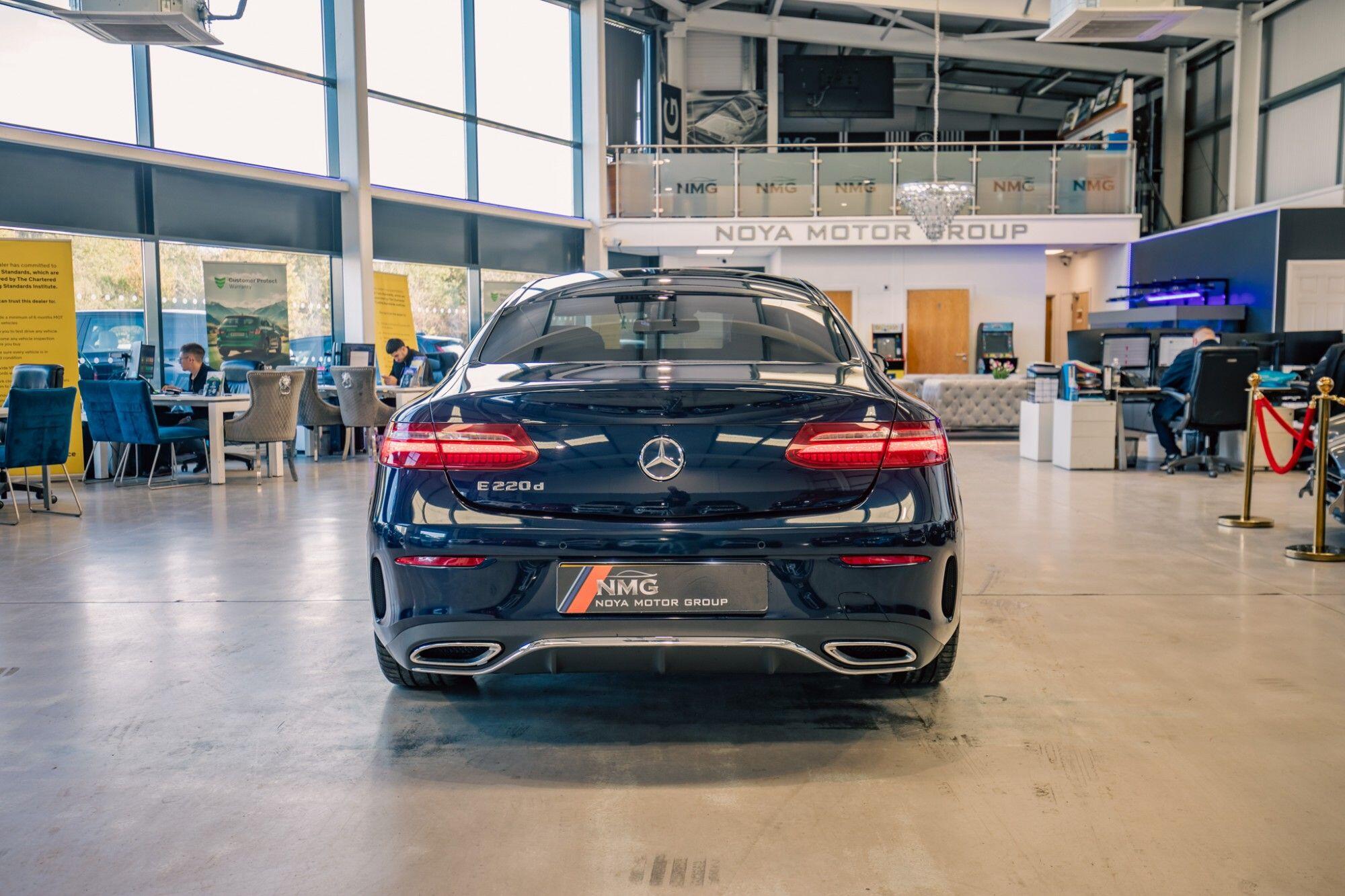 Mercedes-Benz E-Class view 28