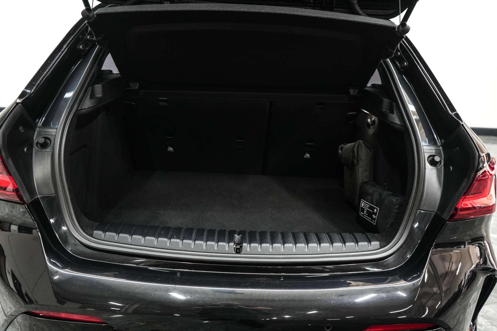 BMW 1 Series view 14