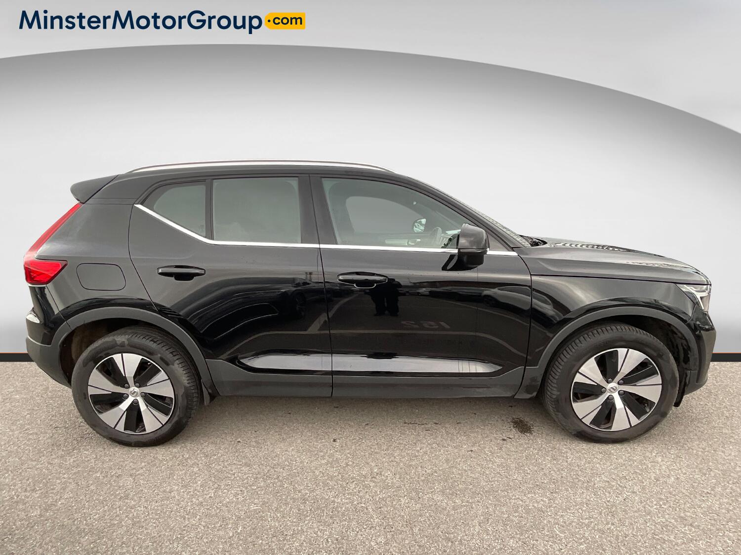 Volvo XC40 view 2