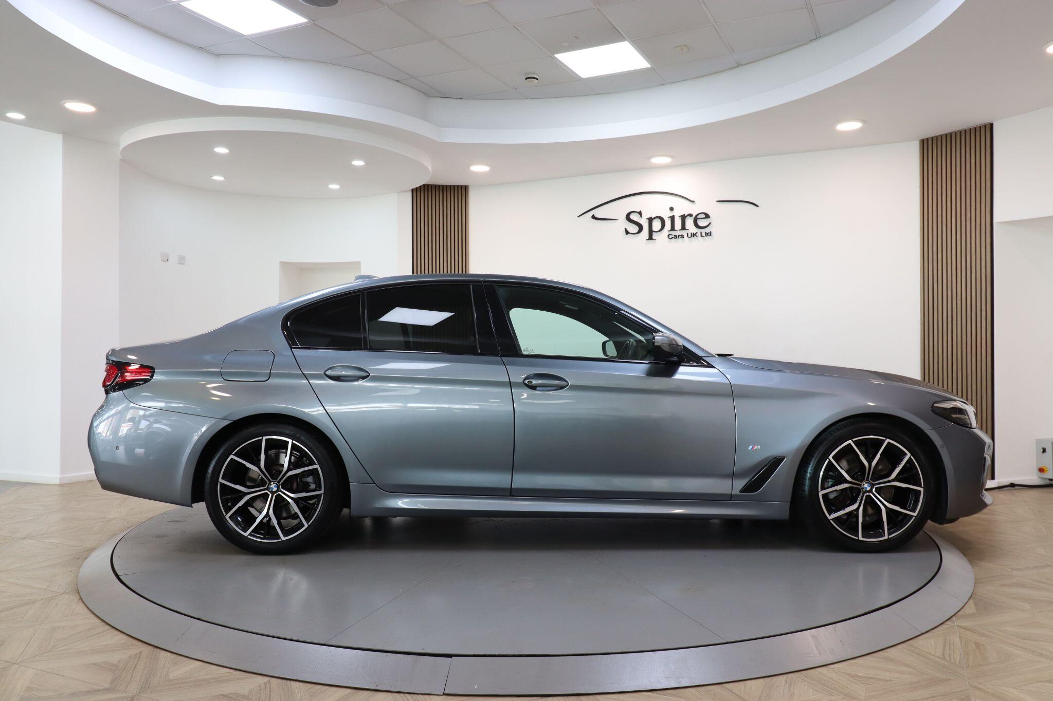 BMW 5 Series view 5