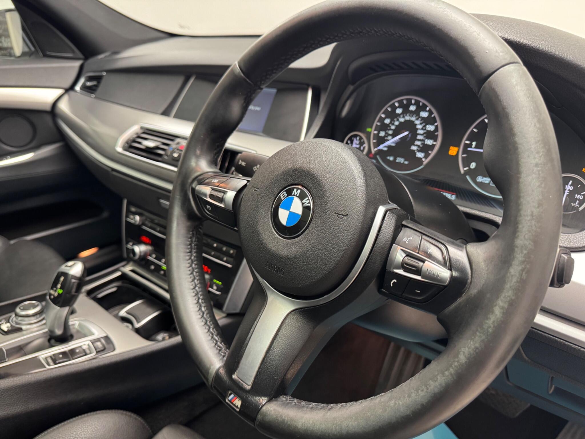 BMW 5 Series view 5
