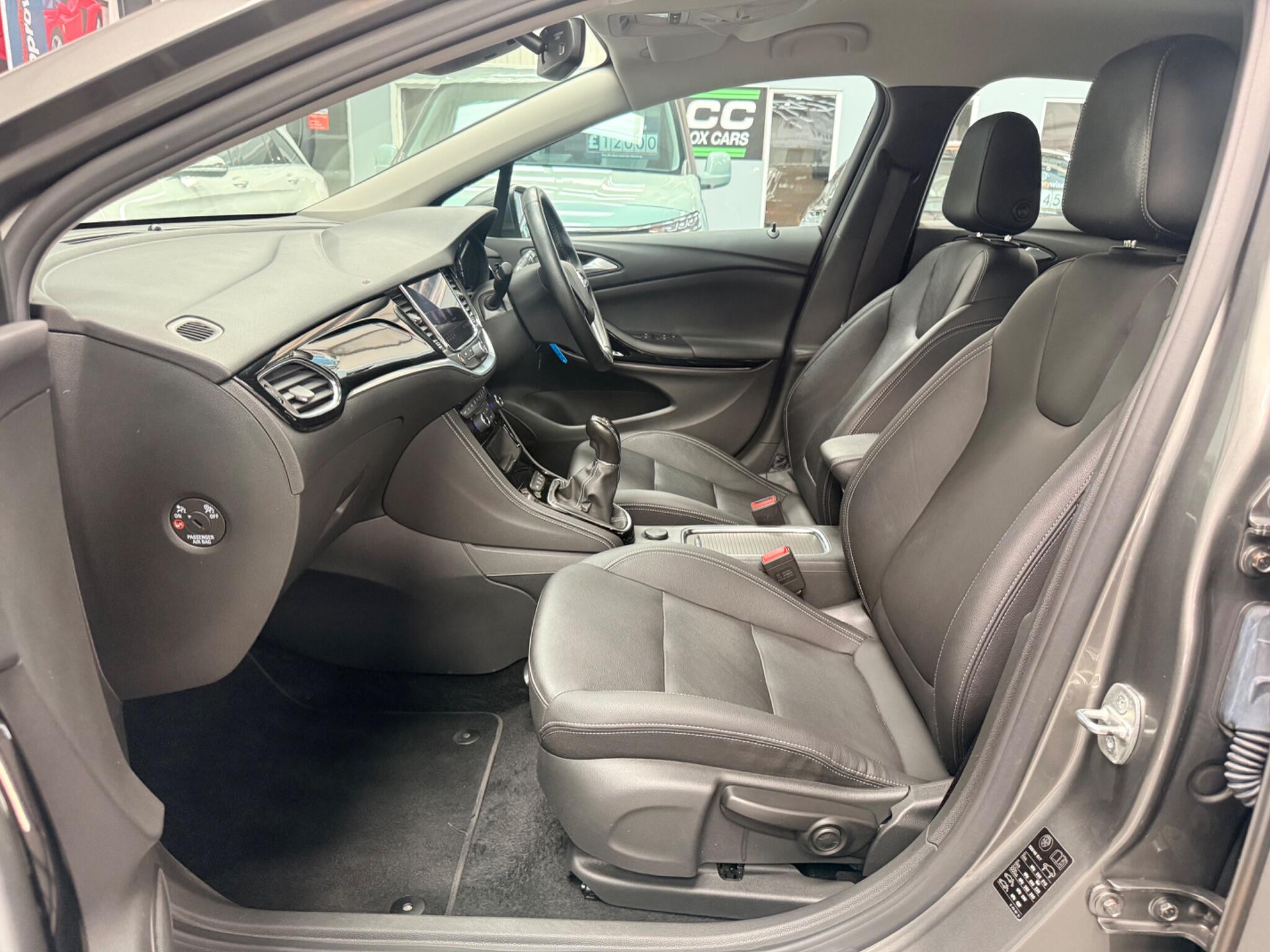 Vauxhall Astra view 3