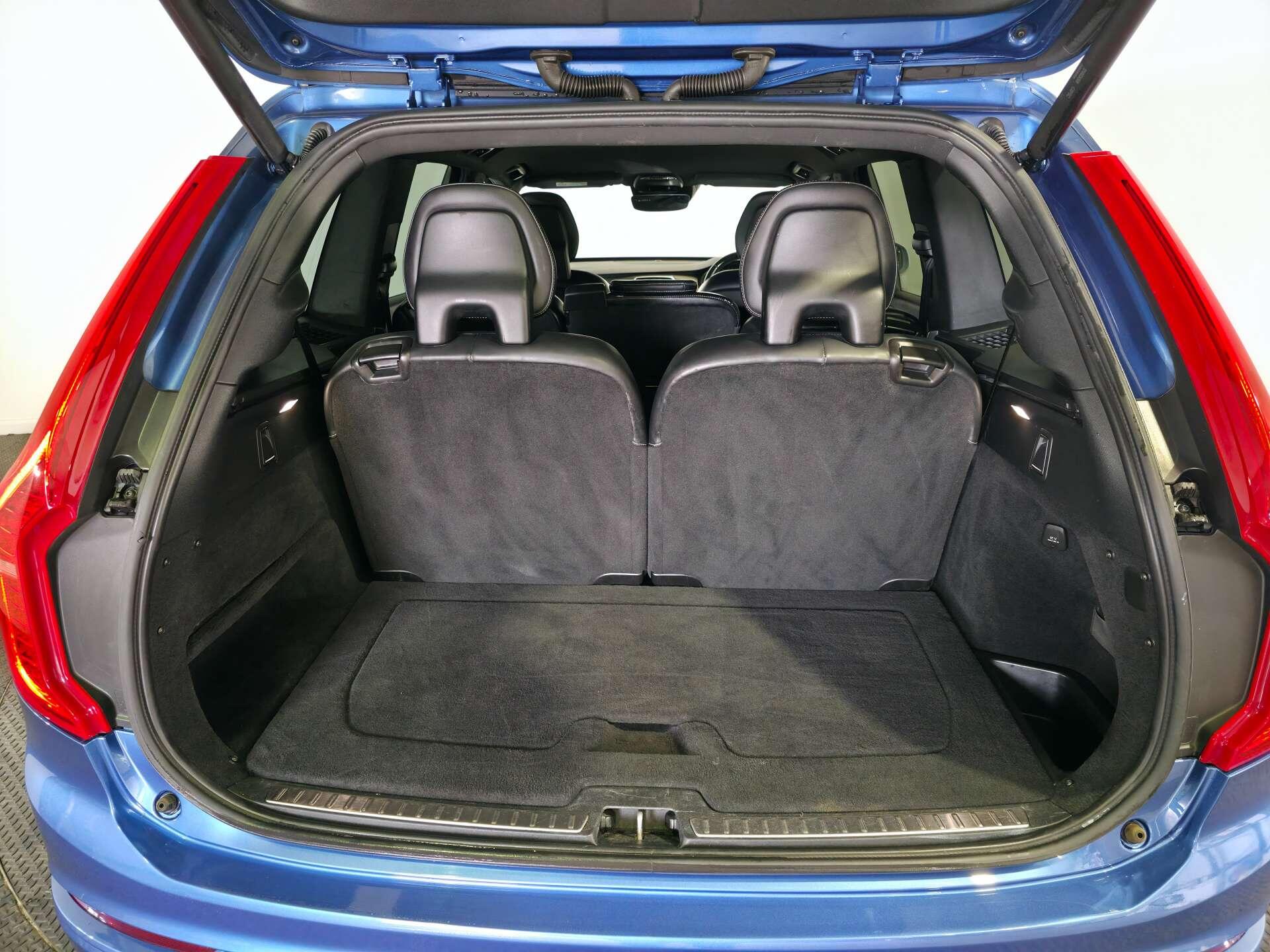 Volvo XC90 view 20