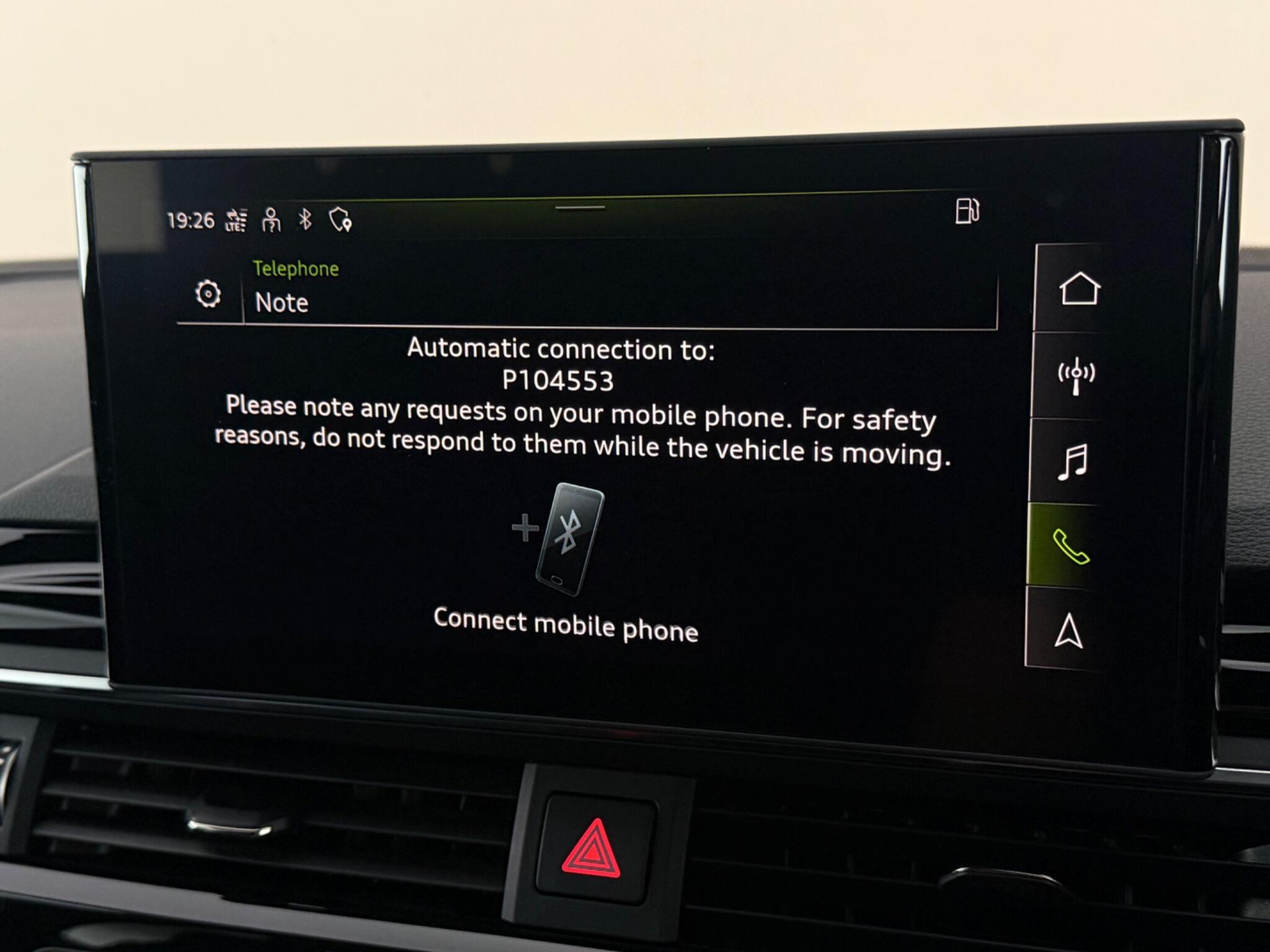 Audi A4 view 26