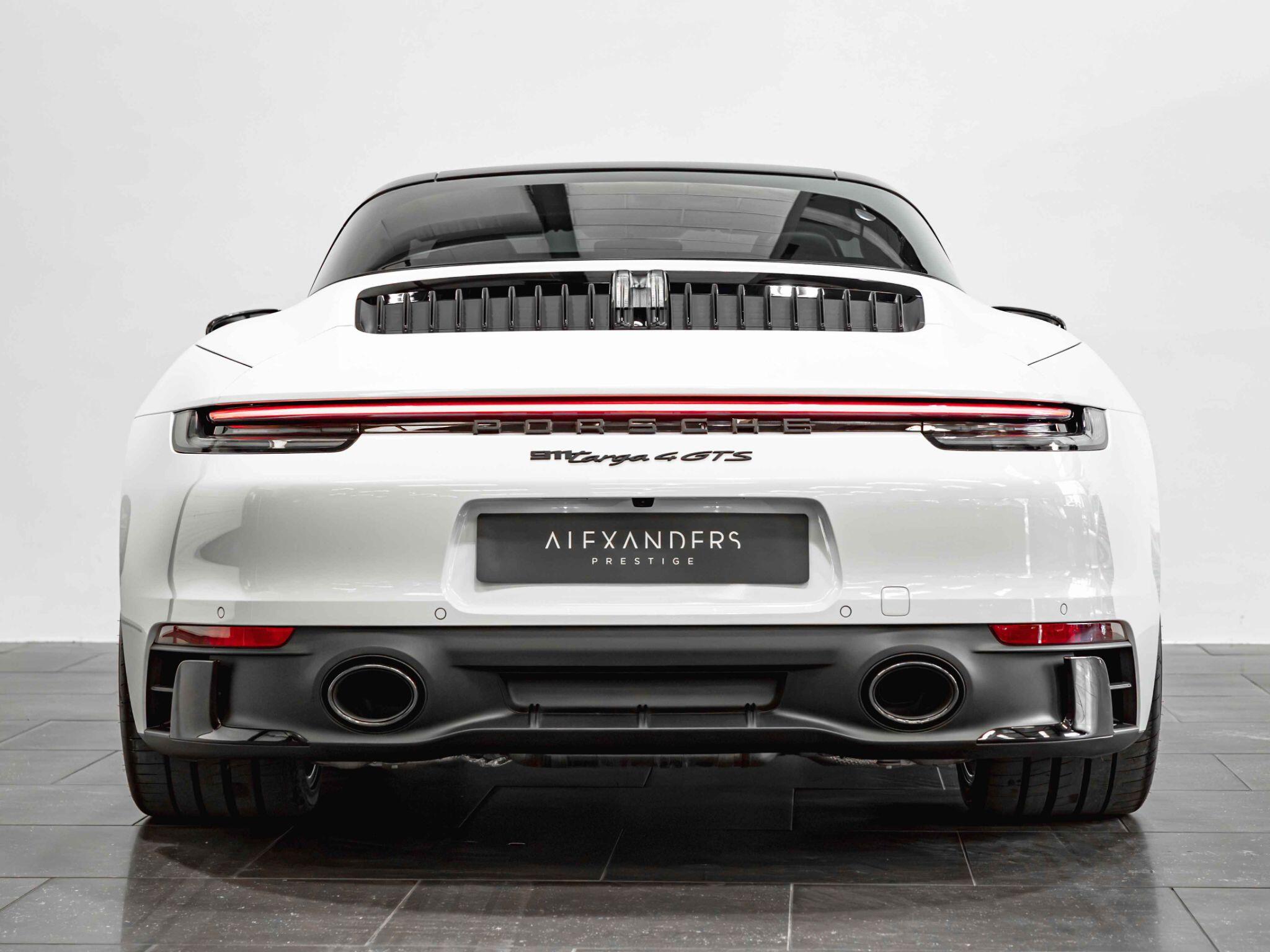 Porsche Targa view 12