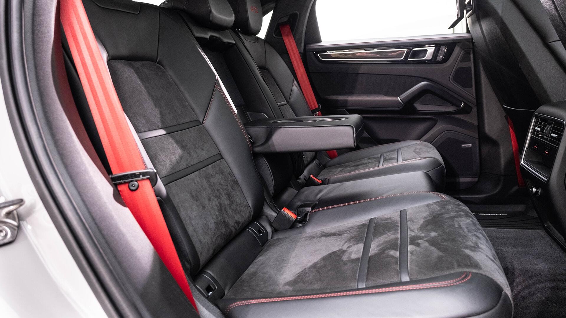 Porsche Cayenne view 51