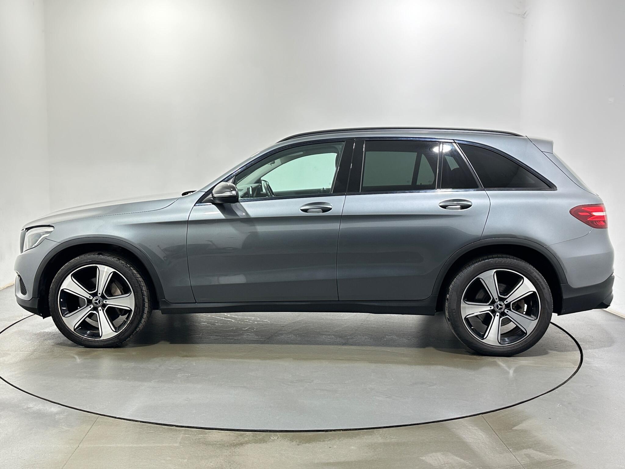 Mercedes-Benz GLC view 5
