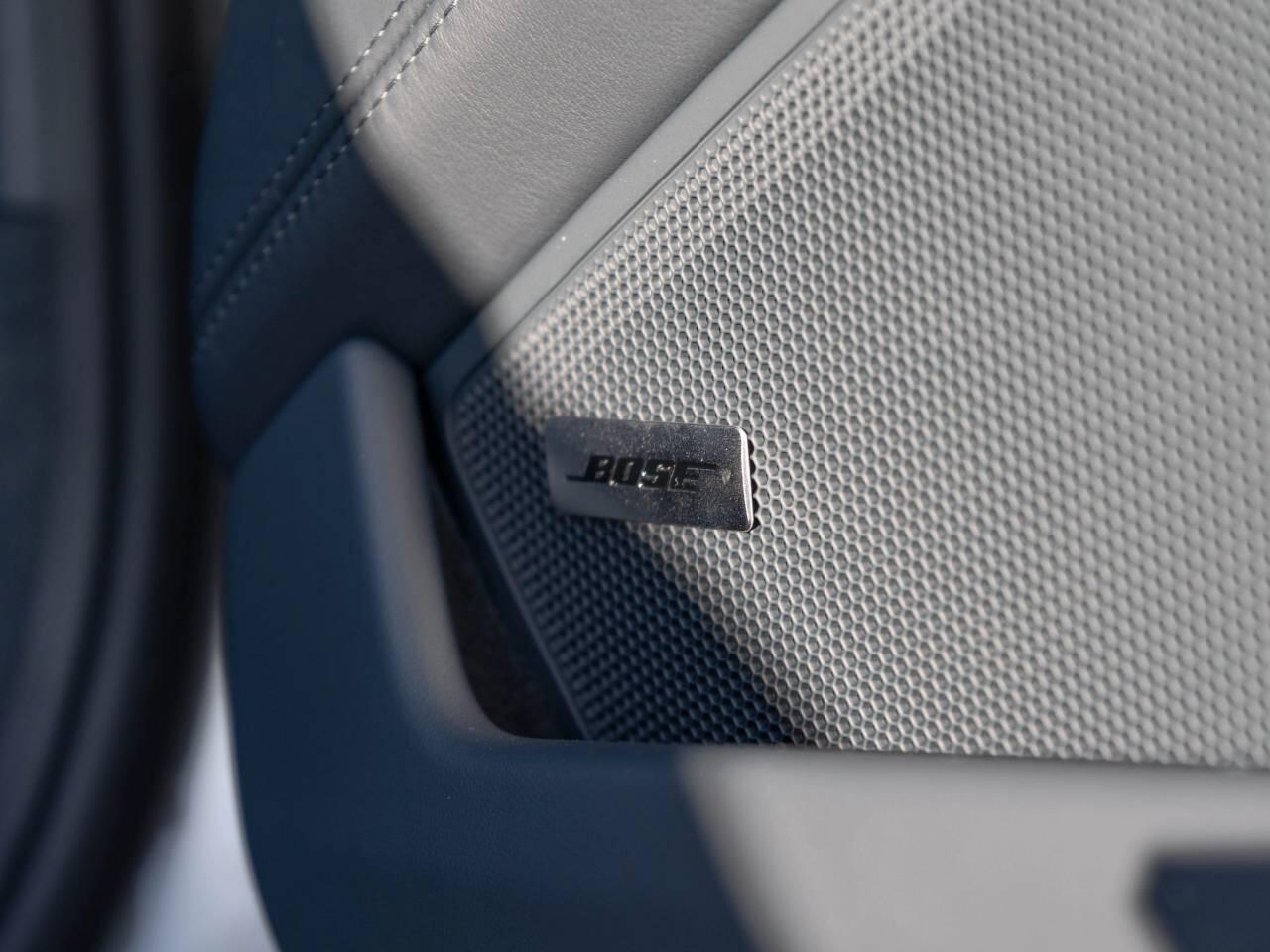 Porsche 911 view 31